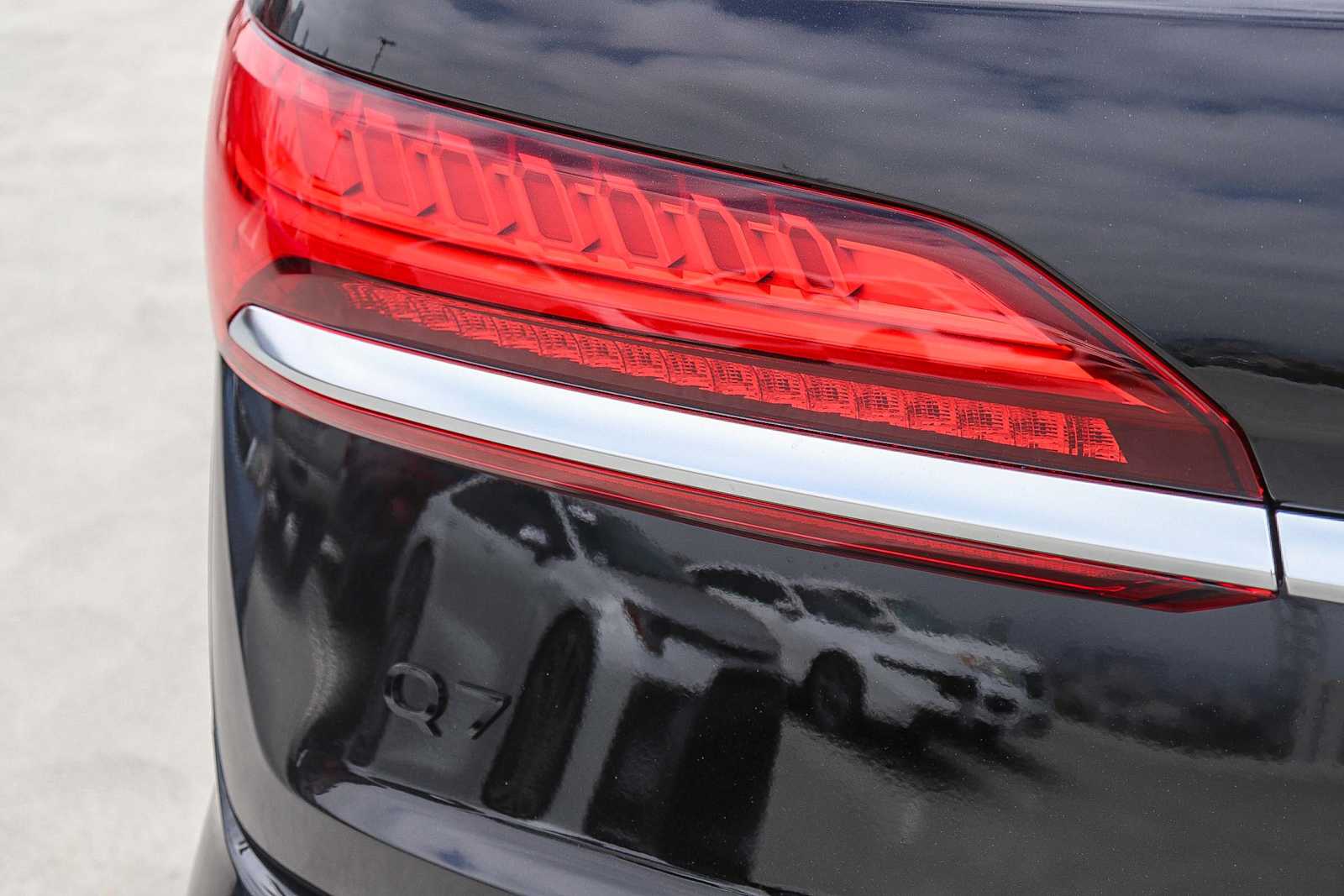 Thumbnail: 2025 Audi Q7 - 7