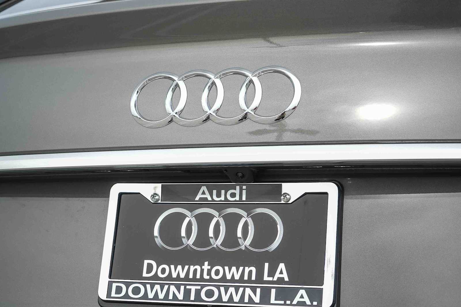 Thumbnail: 2023 Audi Q5 - 12