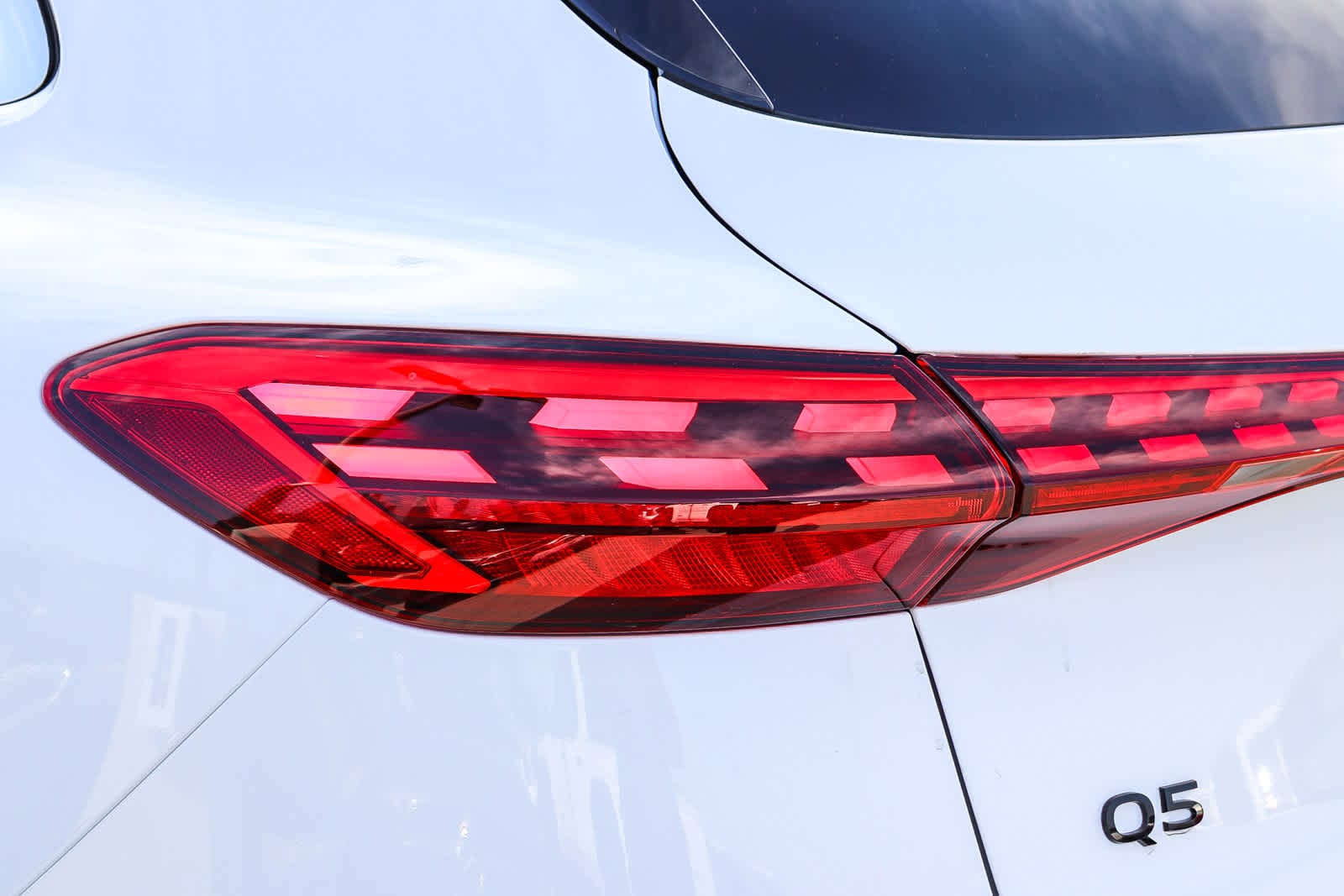 Thumbnail: 2025 Audi Q5 - 12