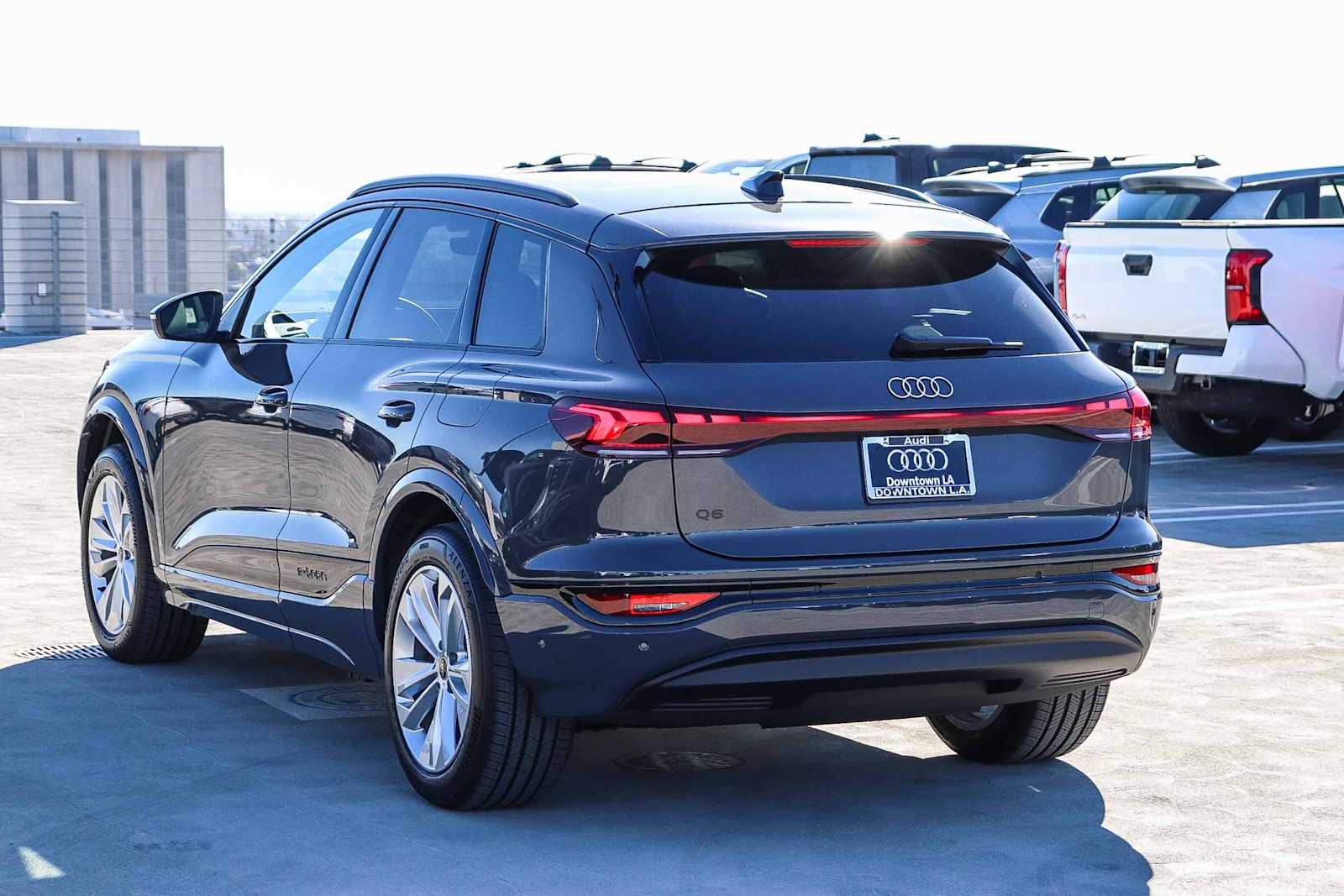 Thumbnail: 2025 Audi Q6 e-tron - 6