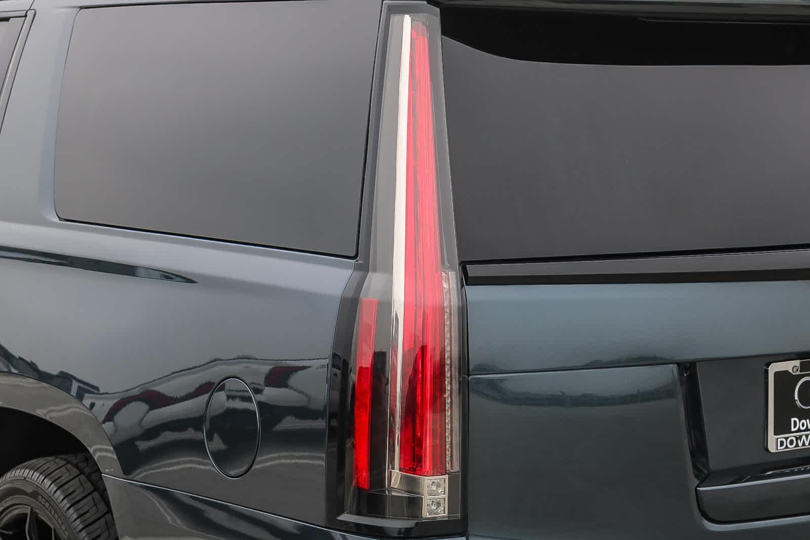 Thumbnail: 2019 Cadillac Escalade - 10
