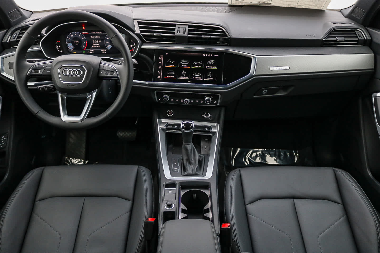 Thumbnail: 2025 Audi Q3 - 17