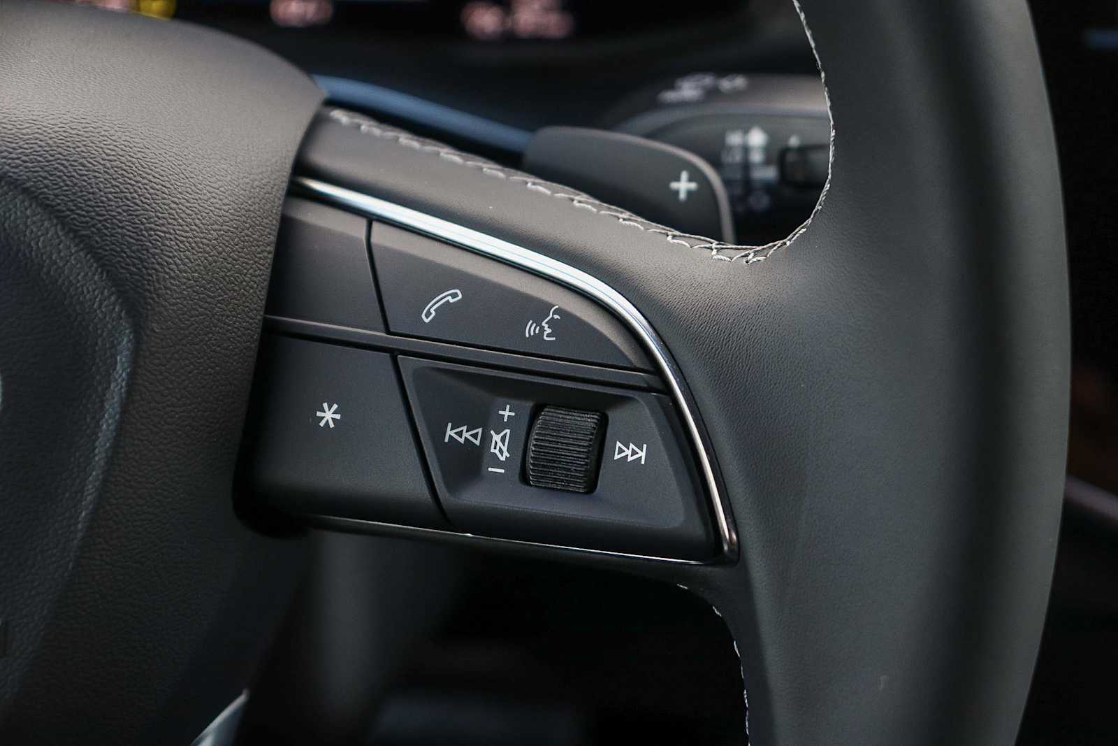 Thumbnail: 2026 Audi Q8 - 21