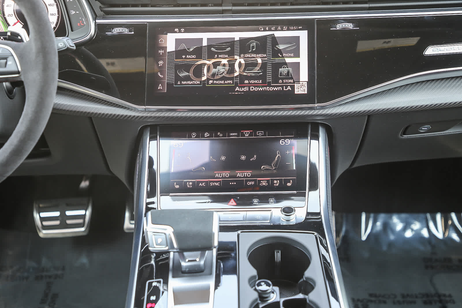Thumbnail: 2025 Audi RS Q8 - 15