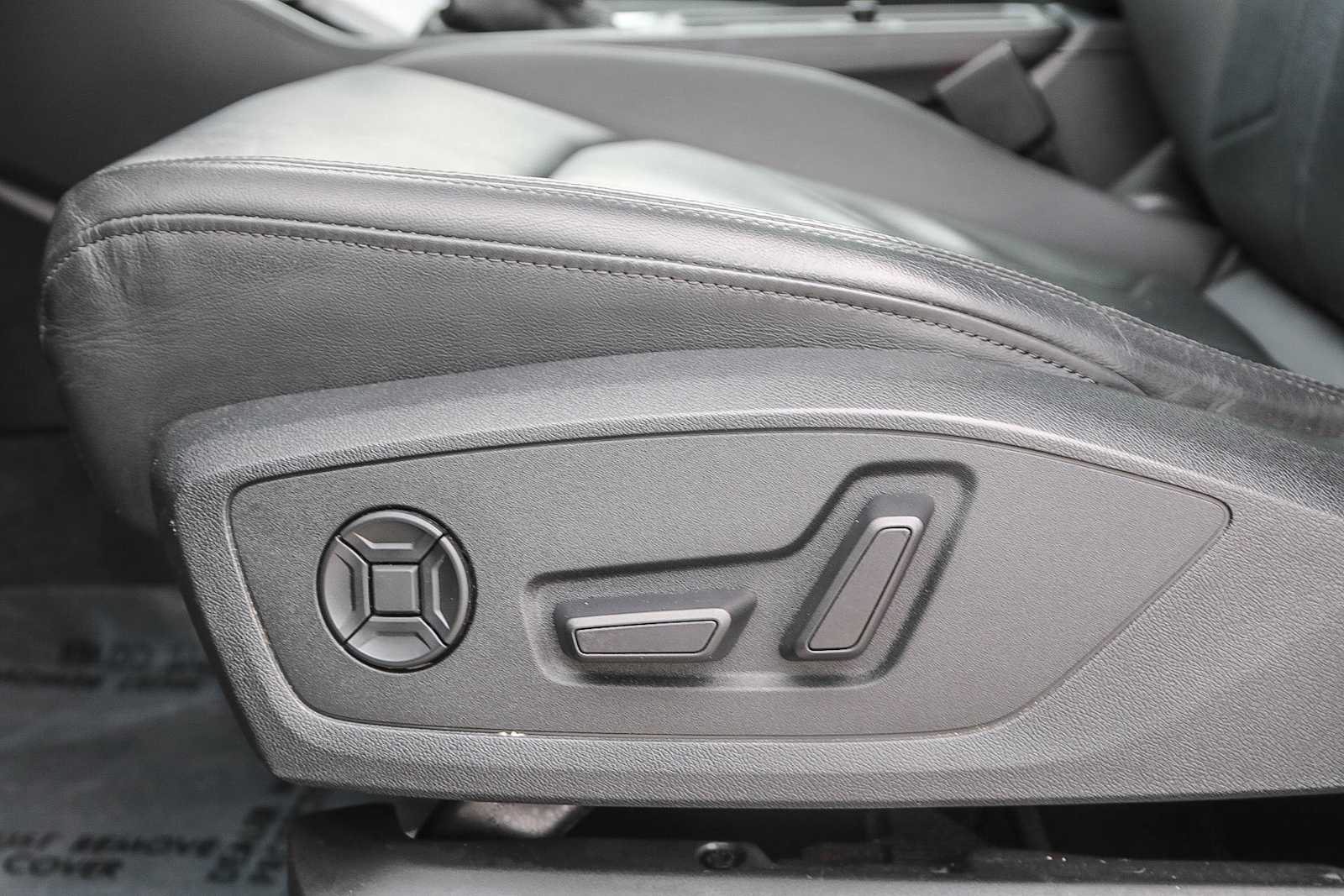 Thumbnail: 2022 Audi Q3 - 21