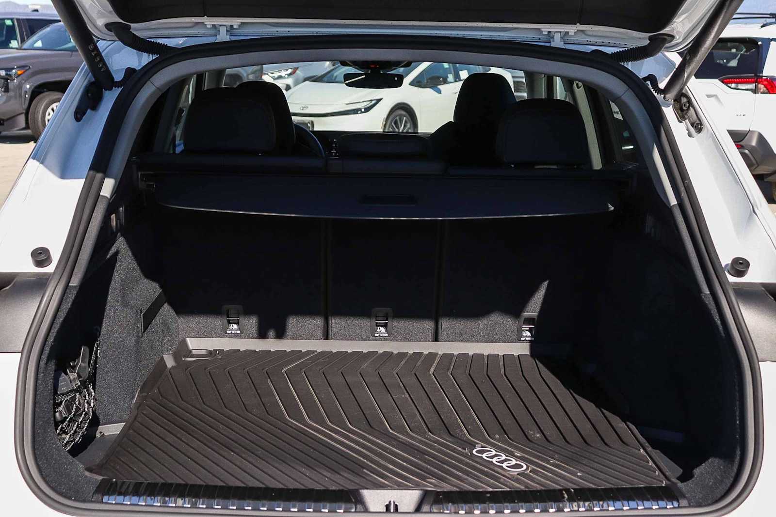 Thumbnail: 2025 Audi Q5 - 35