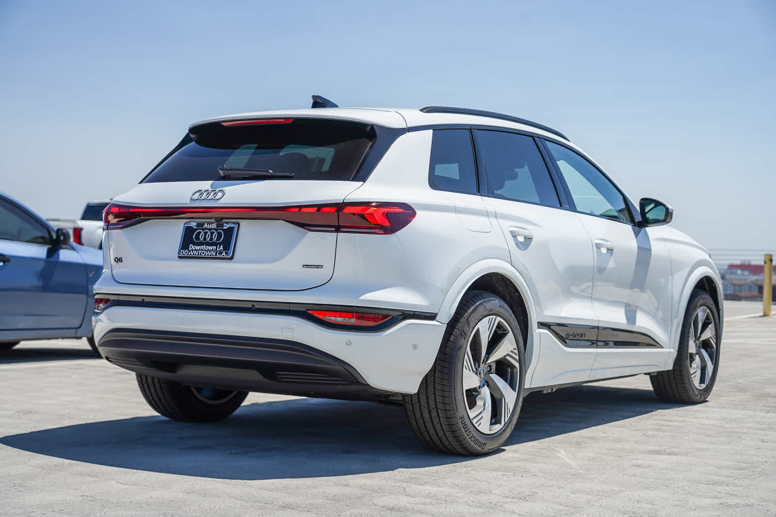 Thumbnail: 2025 Audi Q6 e-tron - 6