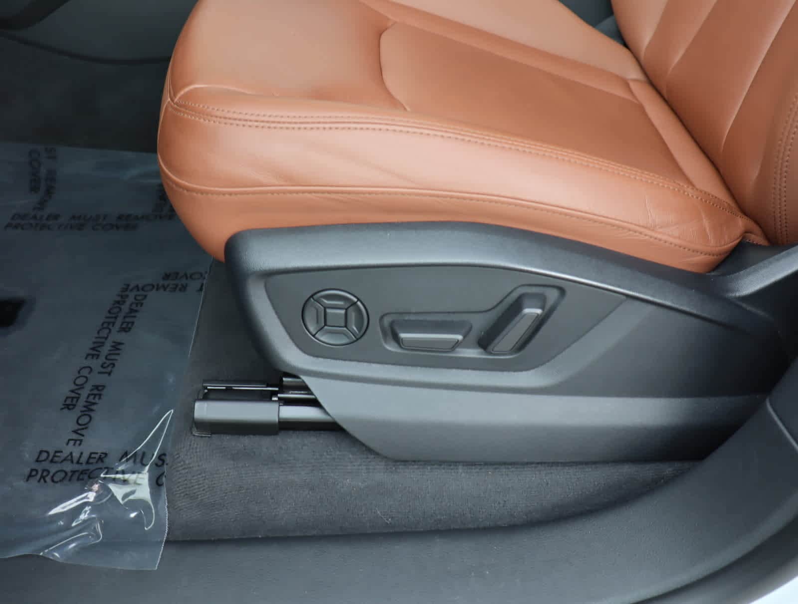 Thumbnail: 2023 Audi Q8 - 37