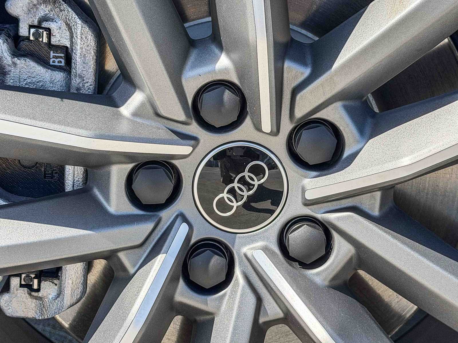 Thumbnail: 2025 Audi Q3 - 15