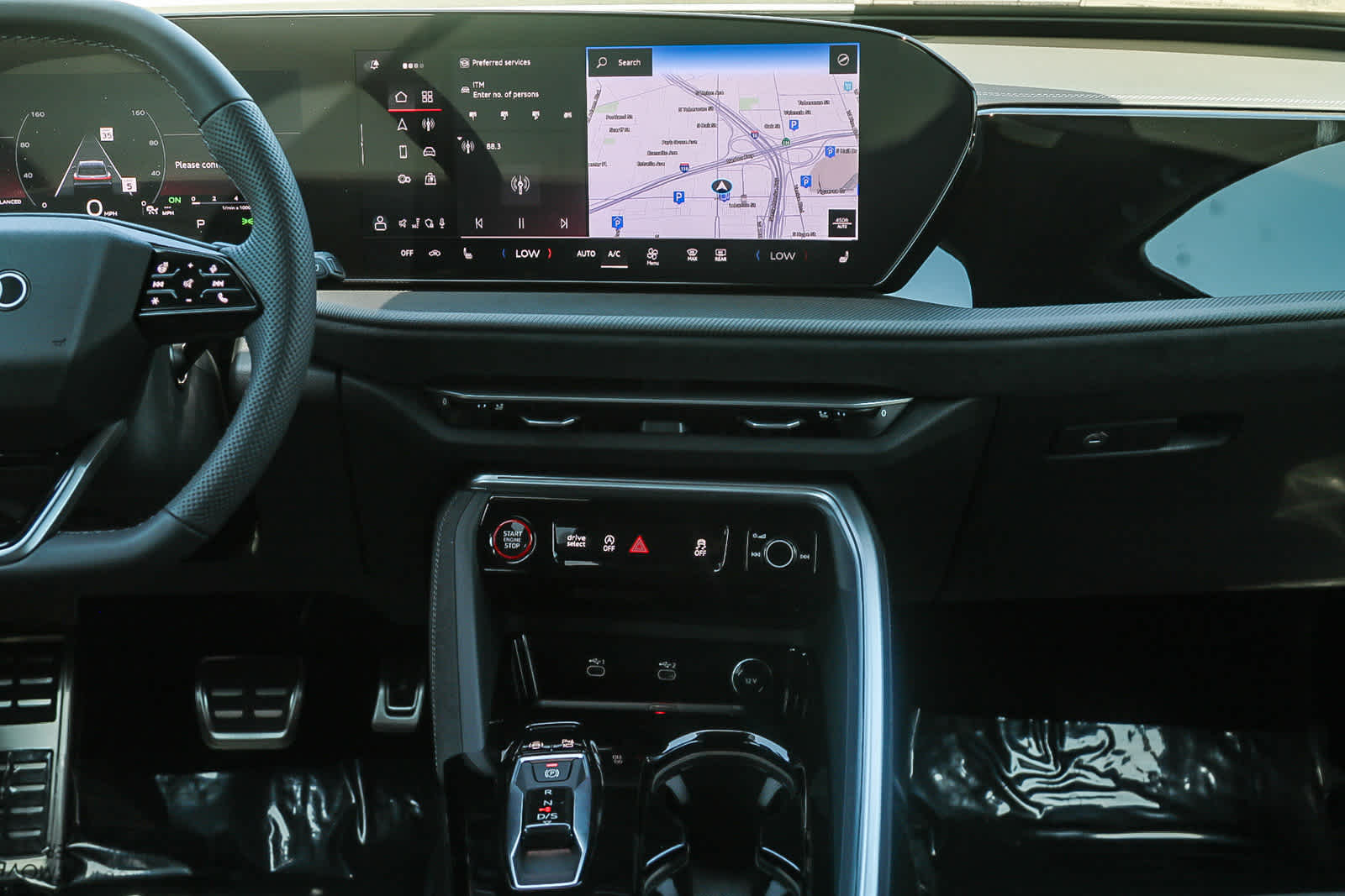 Thumbnail: 2025 Audi SQ5 - 13