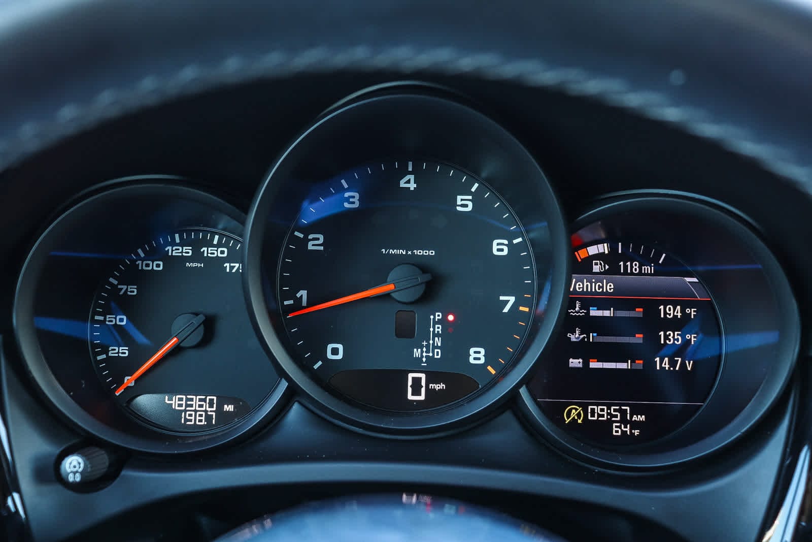 Thumbnail: 2020 Porsche Macan - 32