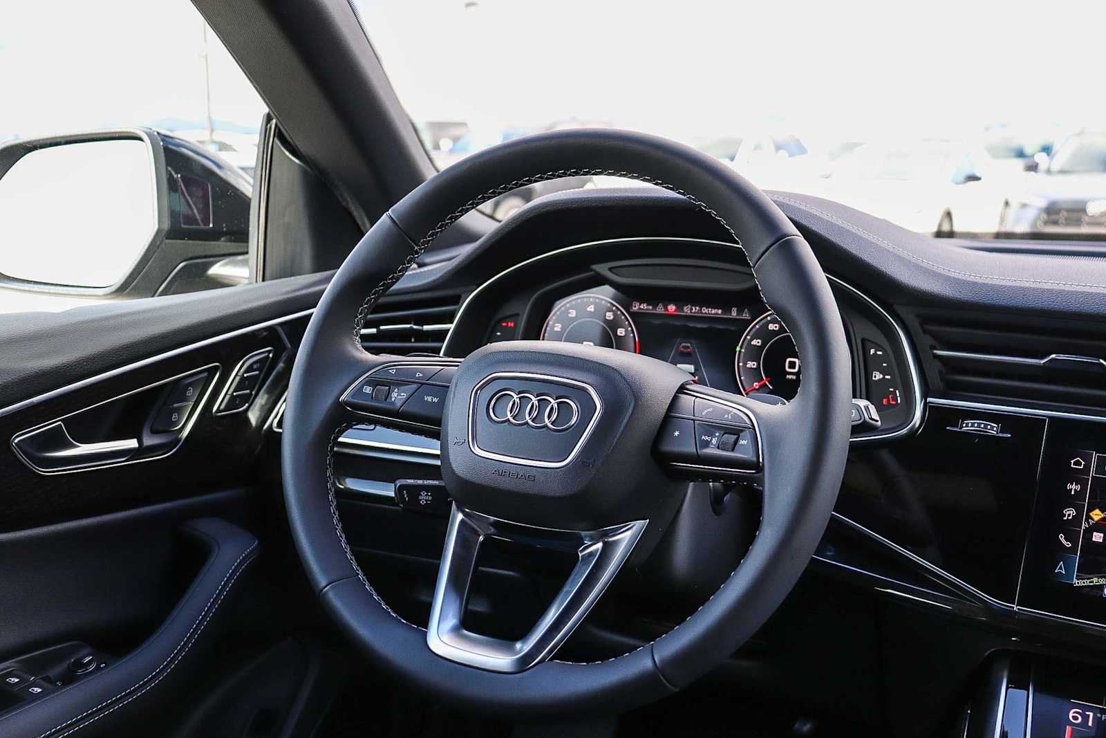 Thumbnail: 2026 Audi Q8 - 22