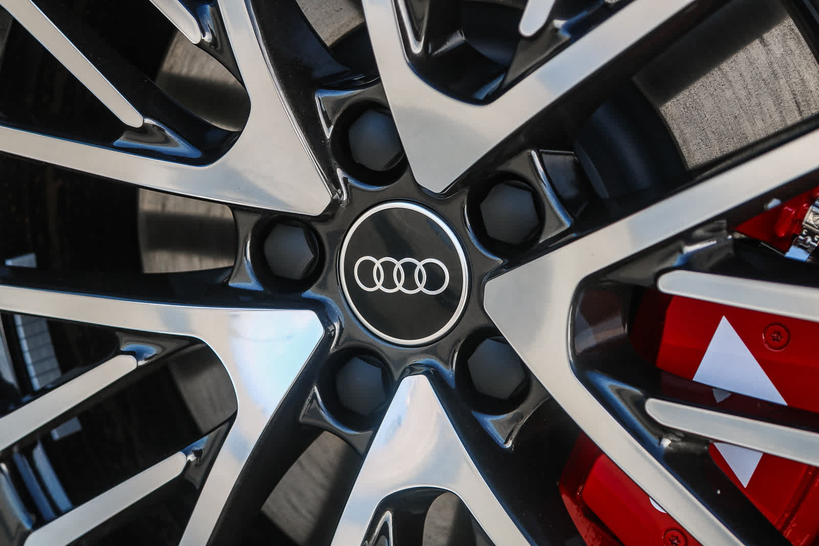 Thumbnail: 2025 Audi S5 - 14