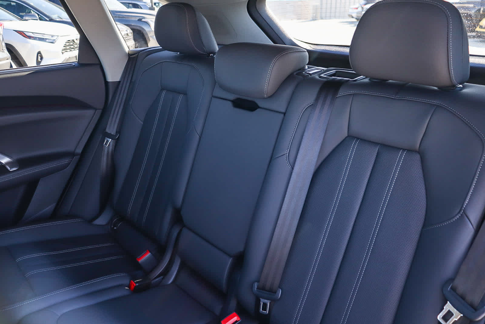 Thumbnail: 2025 Audi Q5 - 22