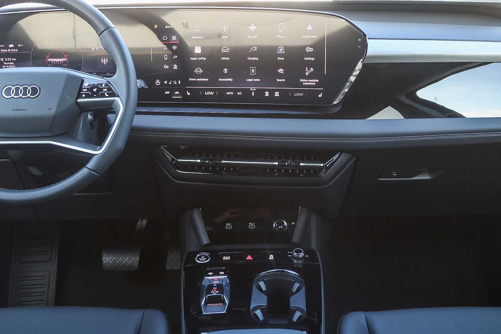 Thumbnail: 2025 Audi Q6 e-tron - 13