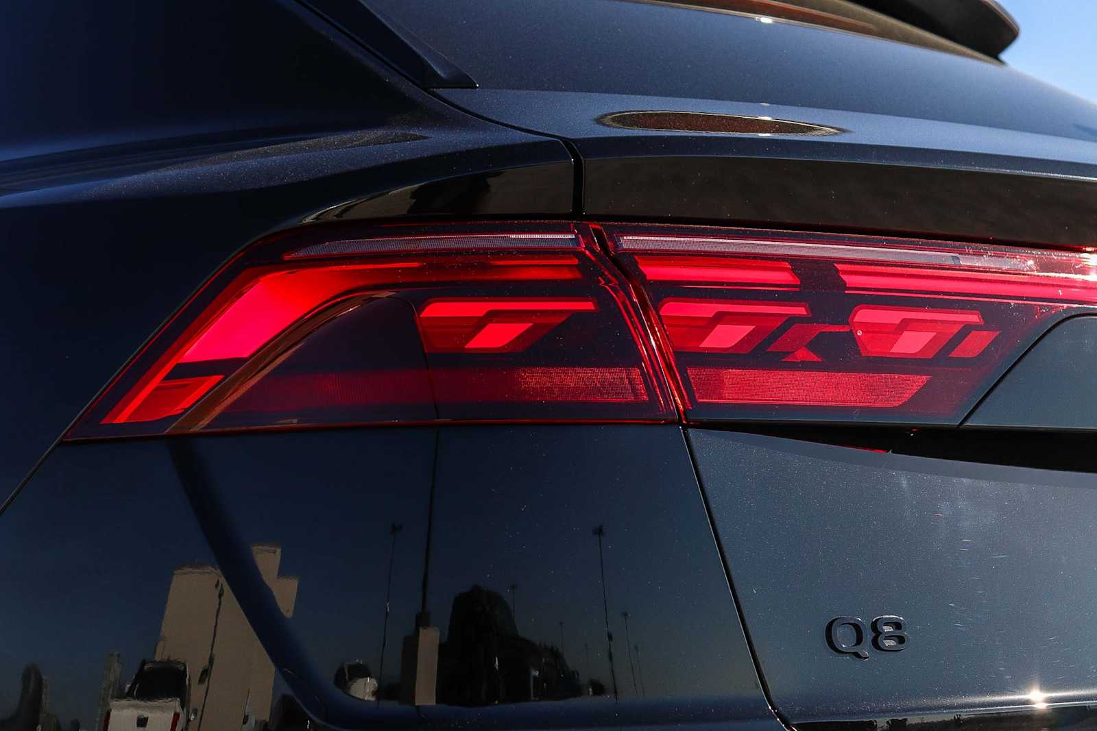 Thumbnail: 2026 Audi Q8 - 12