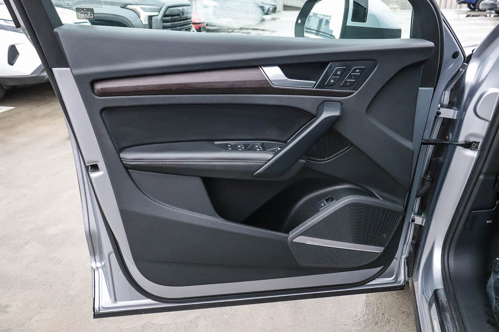 Thumbnail: 2022 Audi Q5 - 30