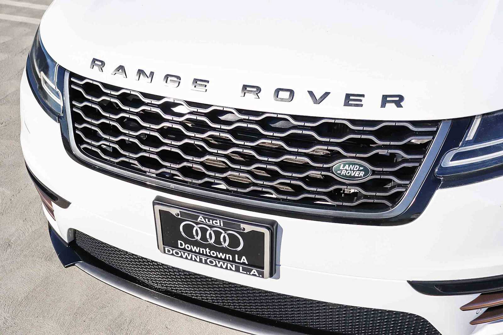 Thumbnail: 2020 Land Rover Range Rover Velar - 8