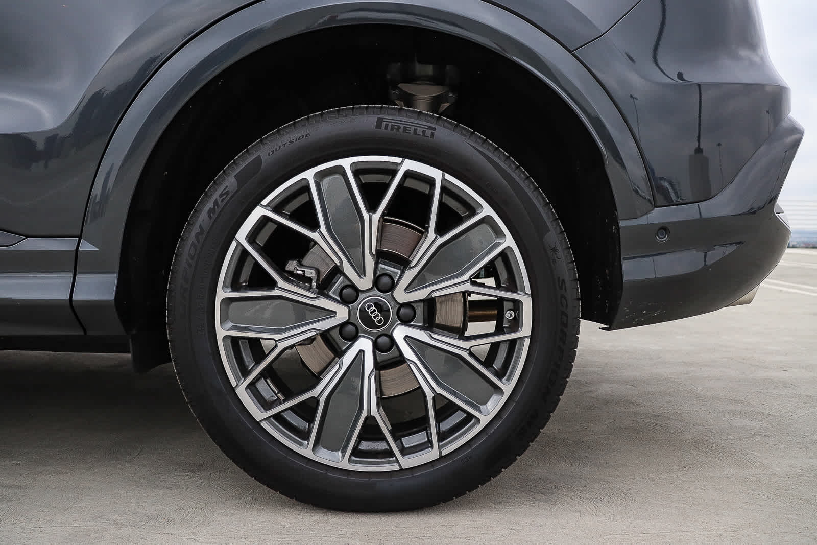 Thumbnail: 2025 Audi Q5 - 13