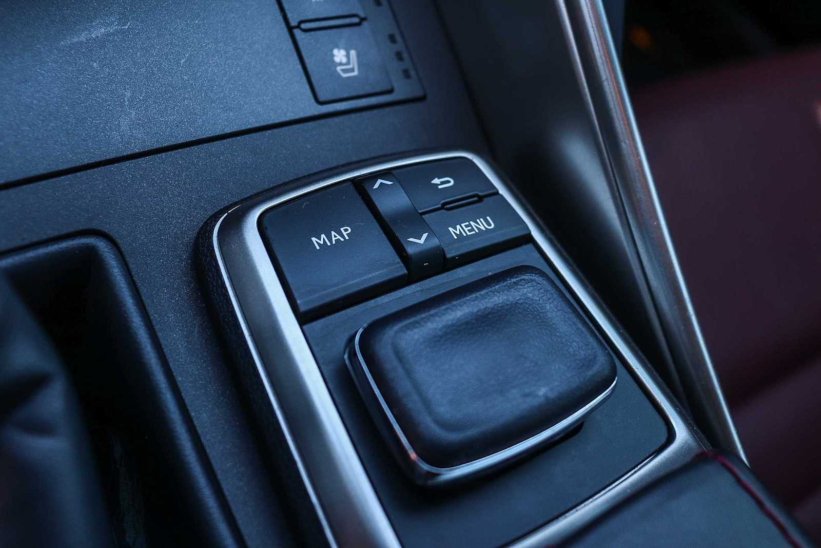 Thumbnail: 2019 Lexus IS - 28