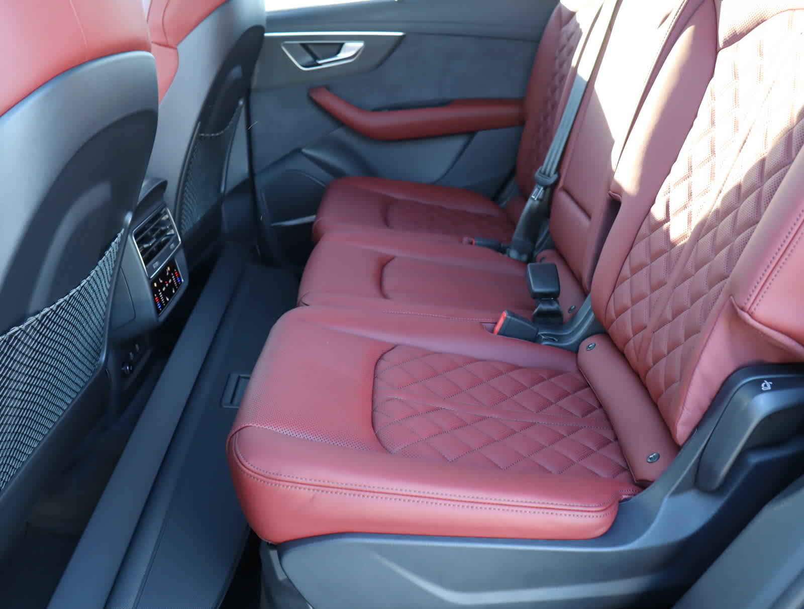 Thumbnail: 2024 Audi SQ7 - 20