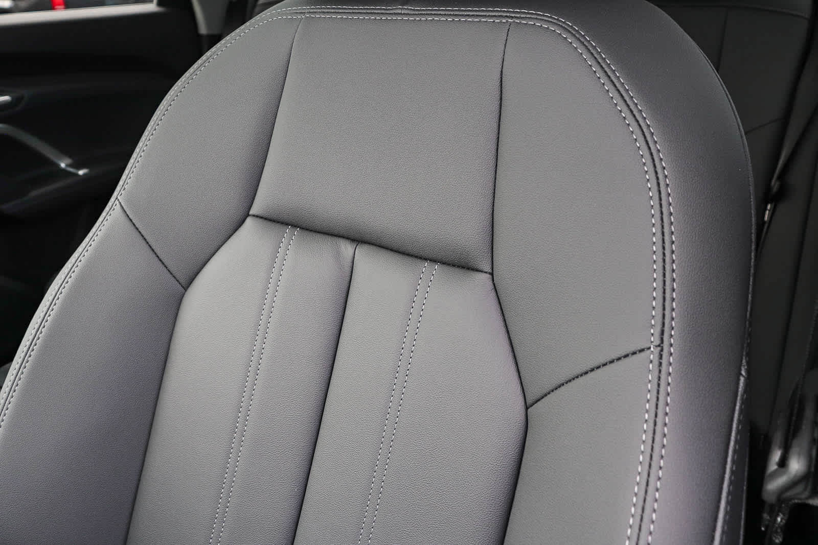 Thumbnail: 2025 Audi Q5 - 35