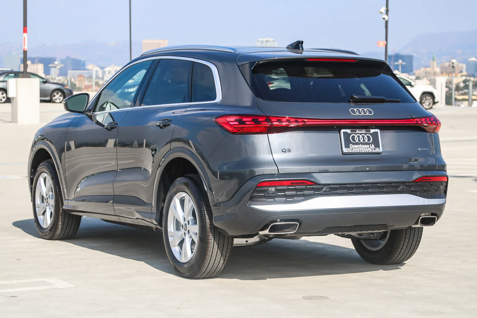 Thumbnail: 2025 Audi Q5 - 9