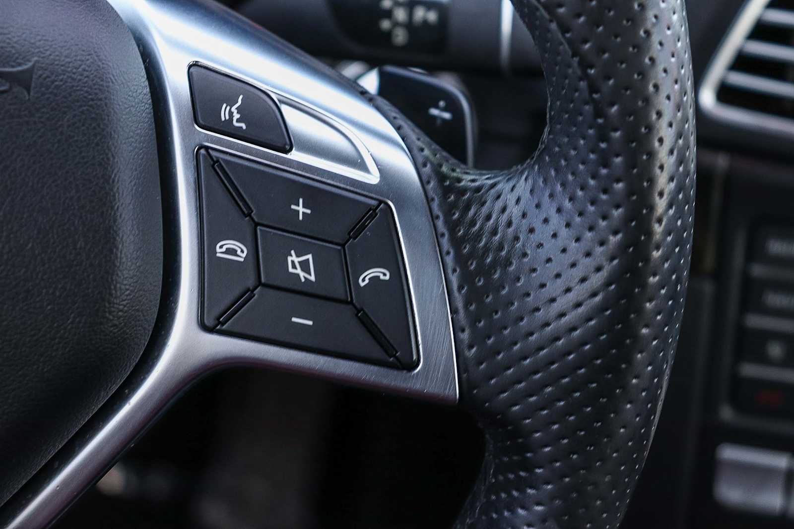 Thumbnail: 2016 Mercedes-Benz E-Class - 27