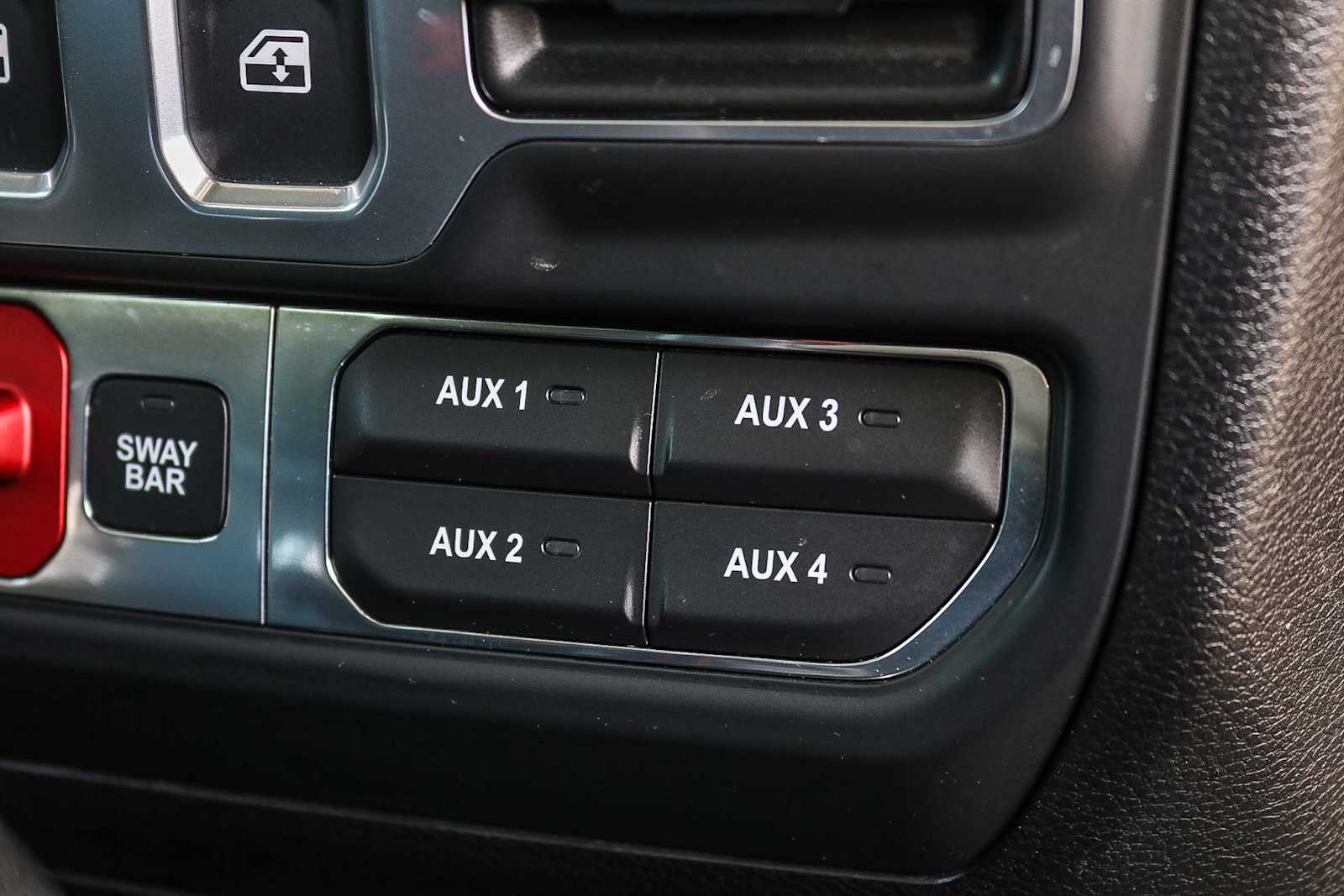 Thumbnail: 2018 Jeep Wrangler - 25