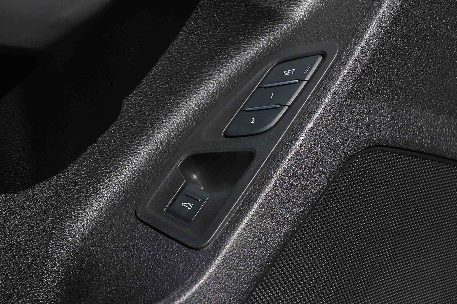 Thumbnail: 2022 Audi Q3 - 29