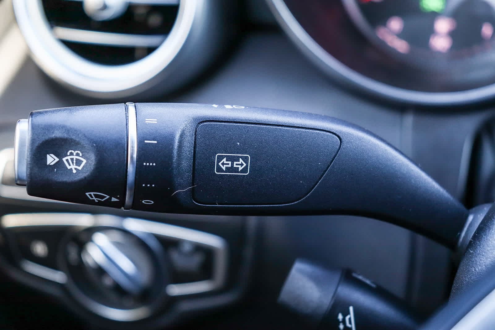 Thumbnail: 2018 Mercedes-Benz C-Class - 22