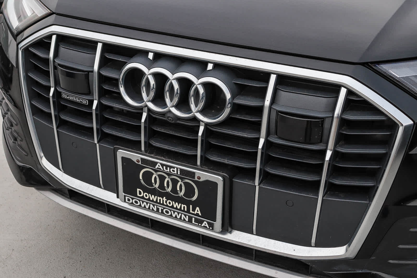 Thumbnail: 2023 Audi Q7 - 10