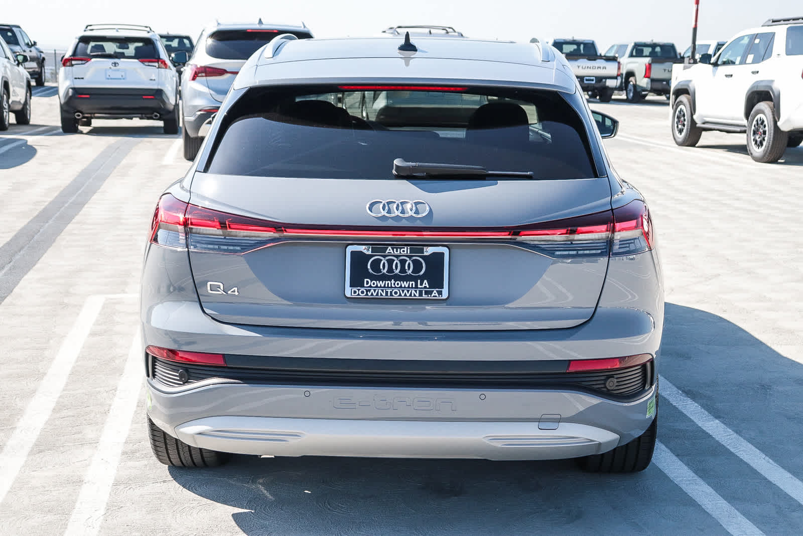 Thumbnail: 2023 Audi Q4 e-tron - 8