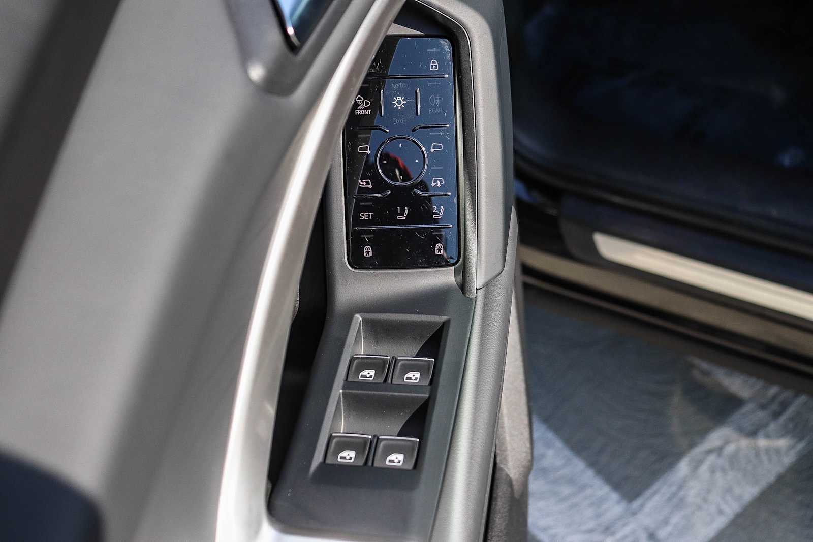 Thumbnail: 2025 Audi Q5 - 26