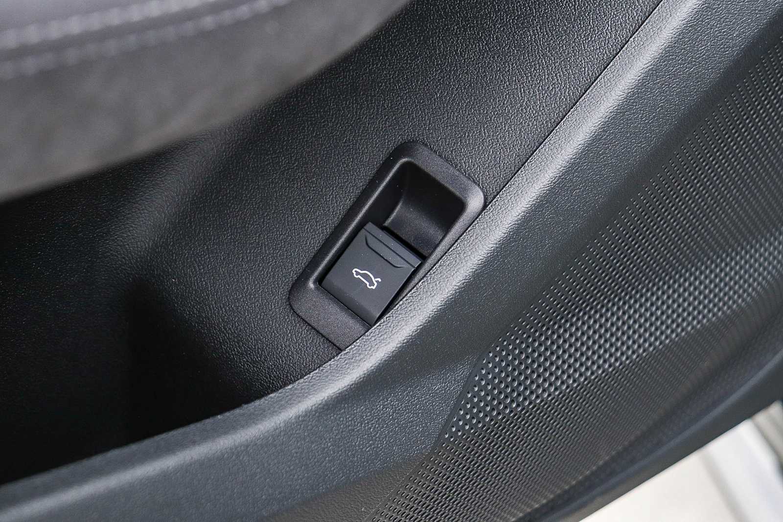 Thumbnail: 2025 Audi S5 - 27