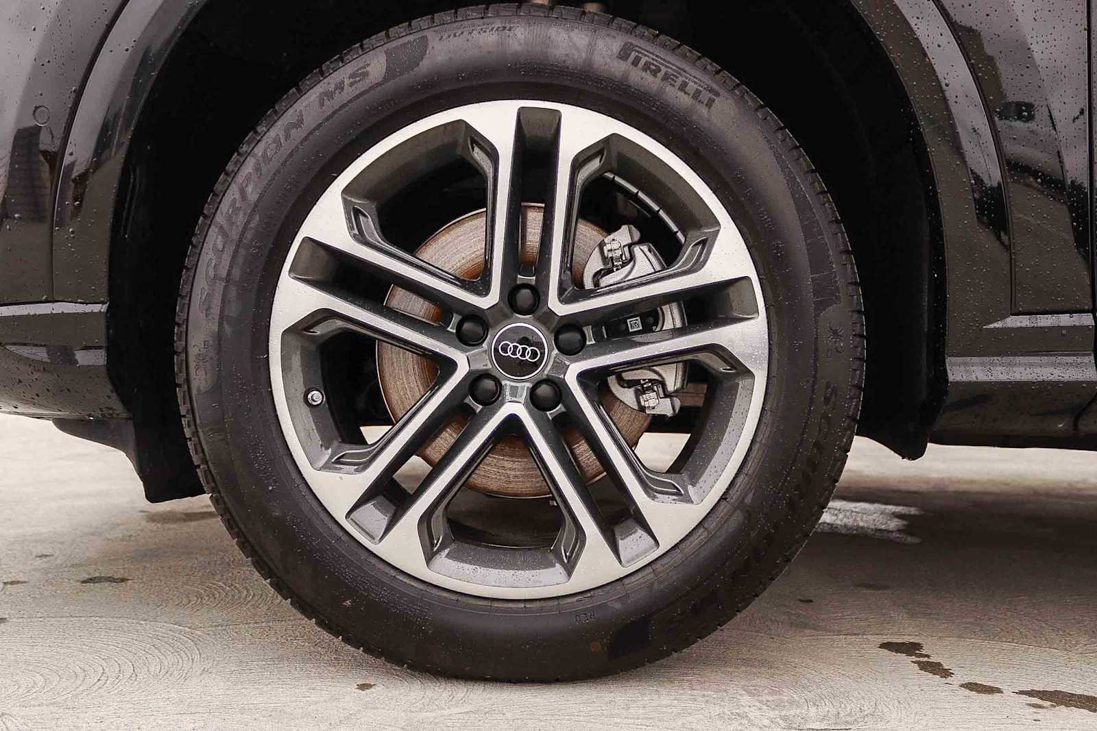 Thumbnail: 2026 Audi Q5 - 14