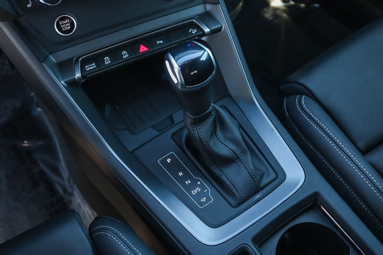 Thumbnail: 2025 Audi Q3 - 19