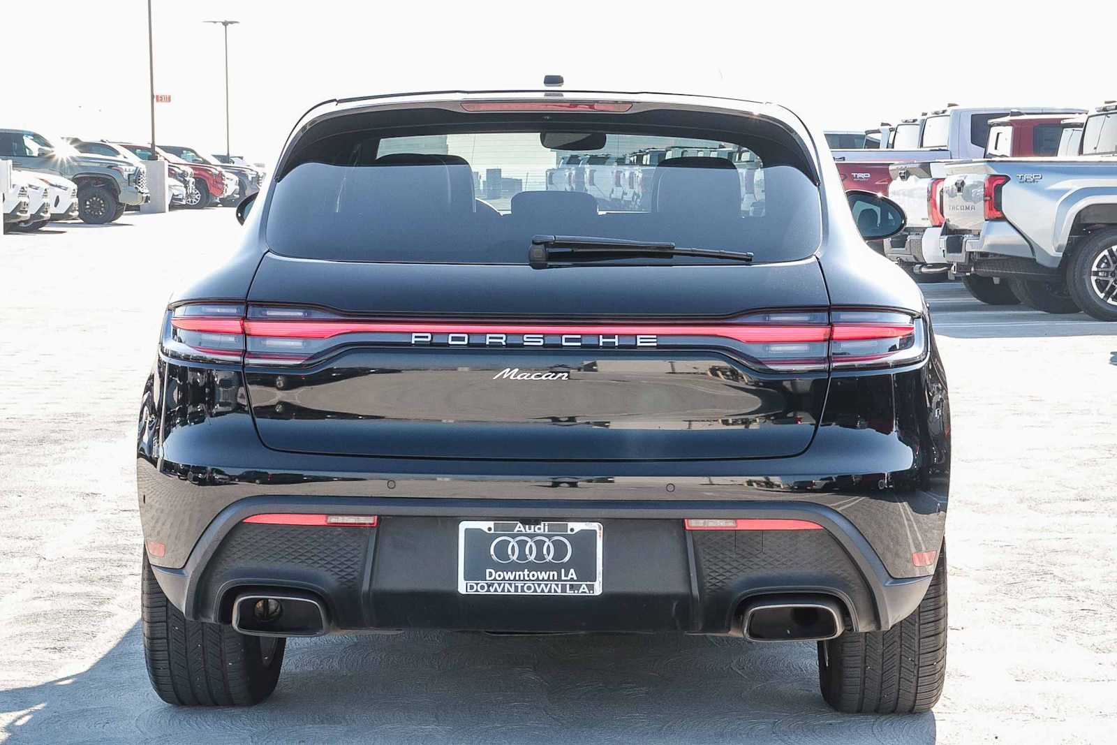 Thumbnail: 2023 Porsche Macan - 8