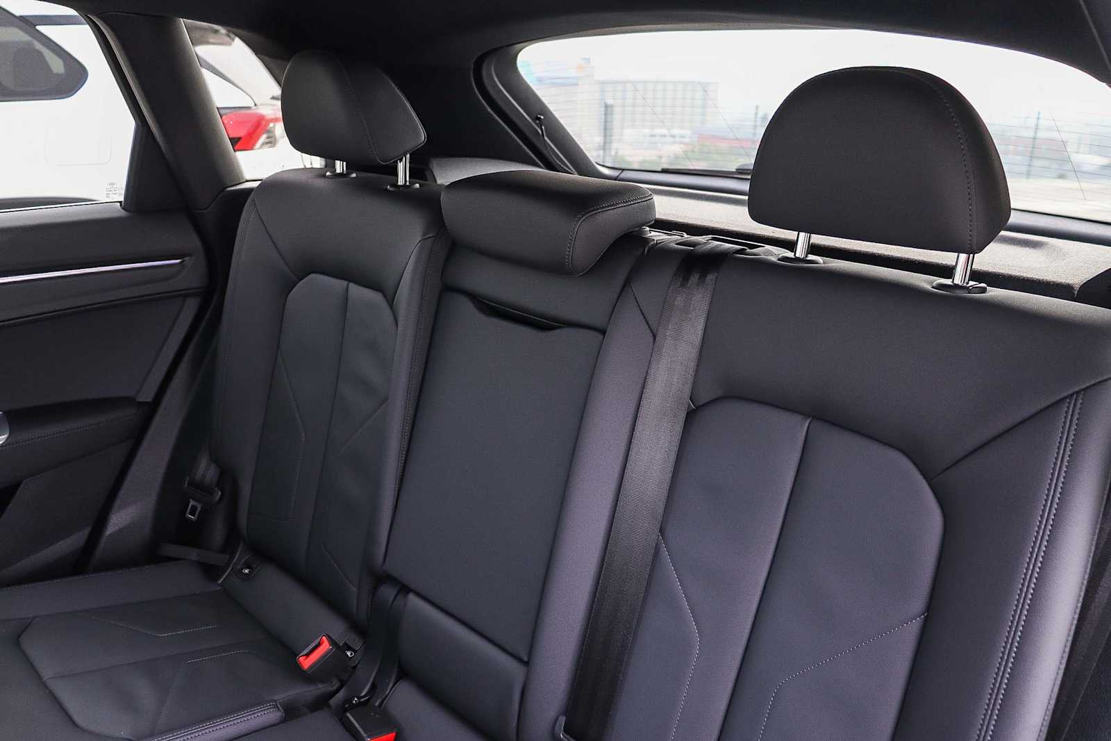 Thumbnail: 2025 Audi Q3 - 25