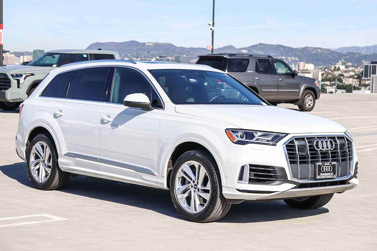 Thumbnail: 2023 Audi Q7 - 3