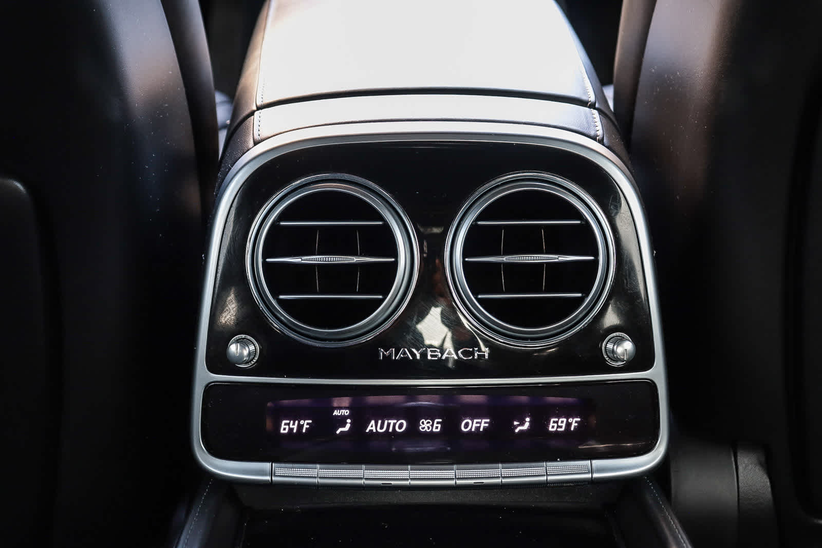 Thumbnail: 2016 Mercedes-Benz S-Class - 30