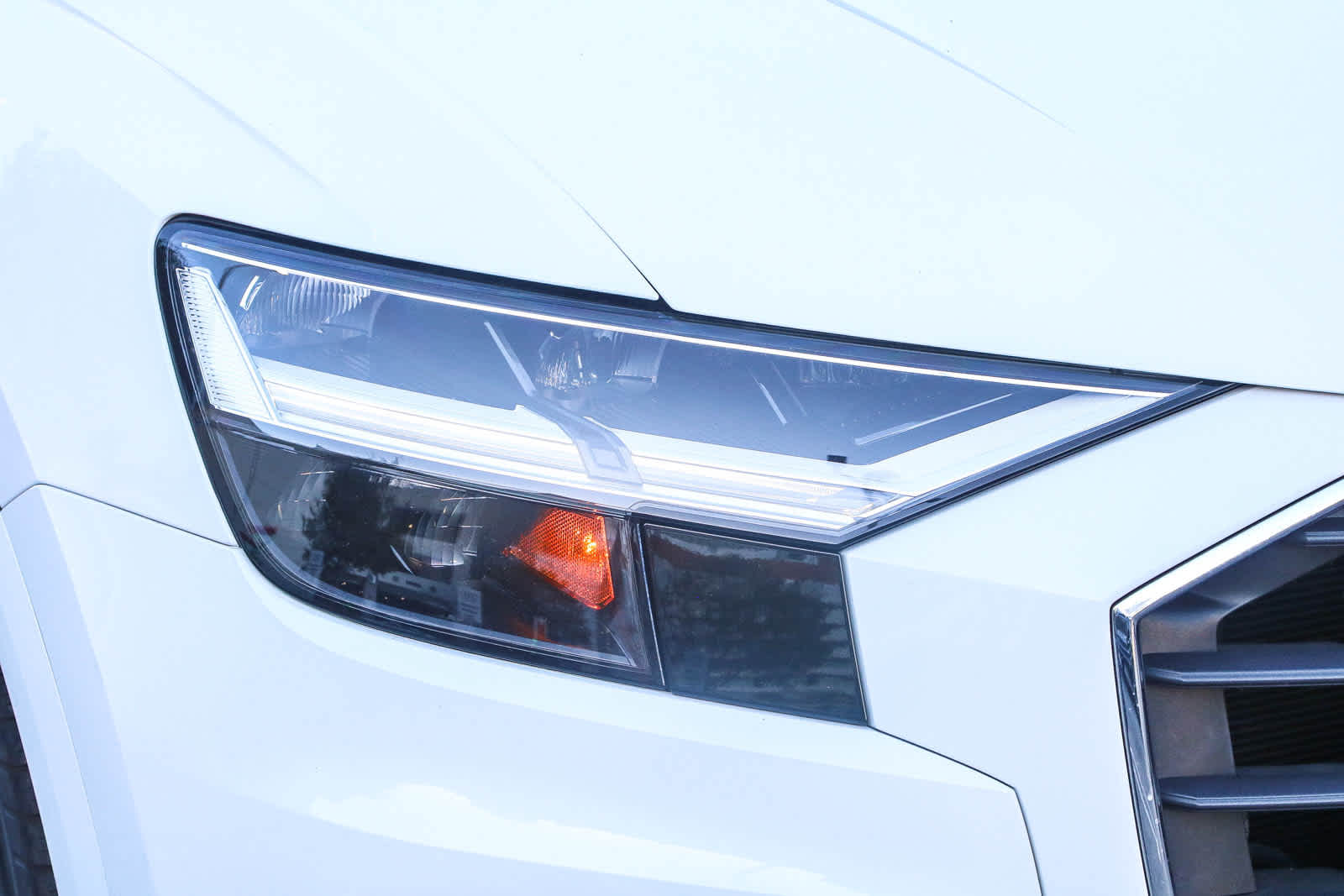 Thumbnail: 2019 Audi Q8 - 4