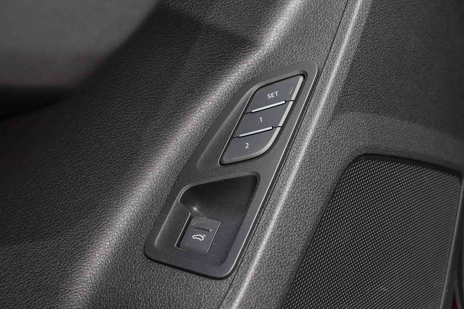 Thumbnail: 2025 Audi Q3 - 27