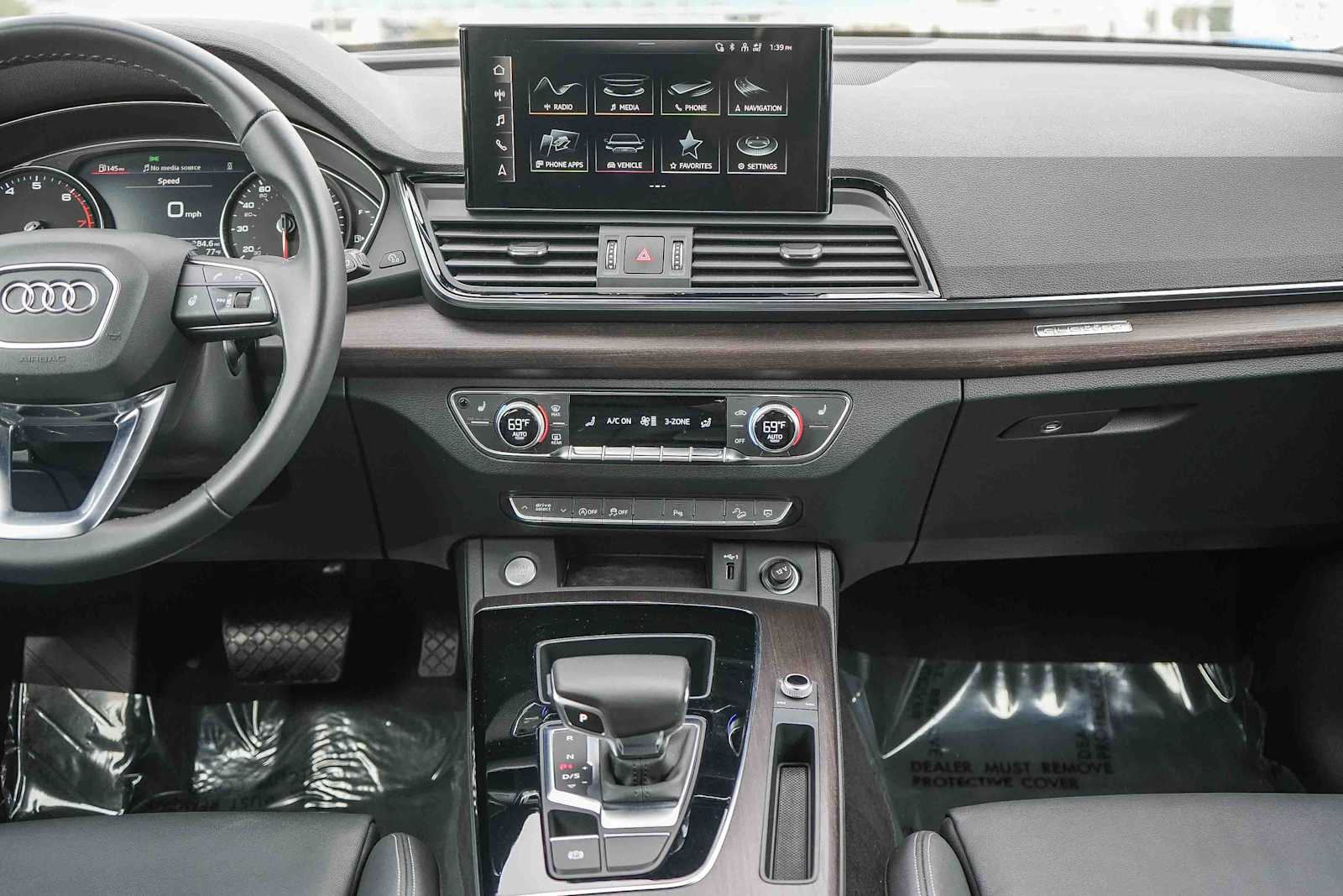 Thumbnail: 2023 Audi Q5 - 17