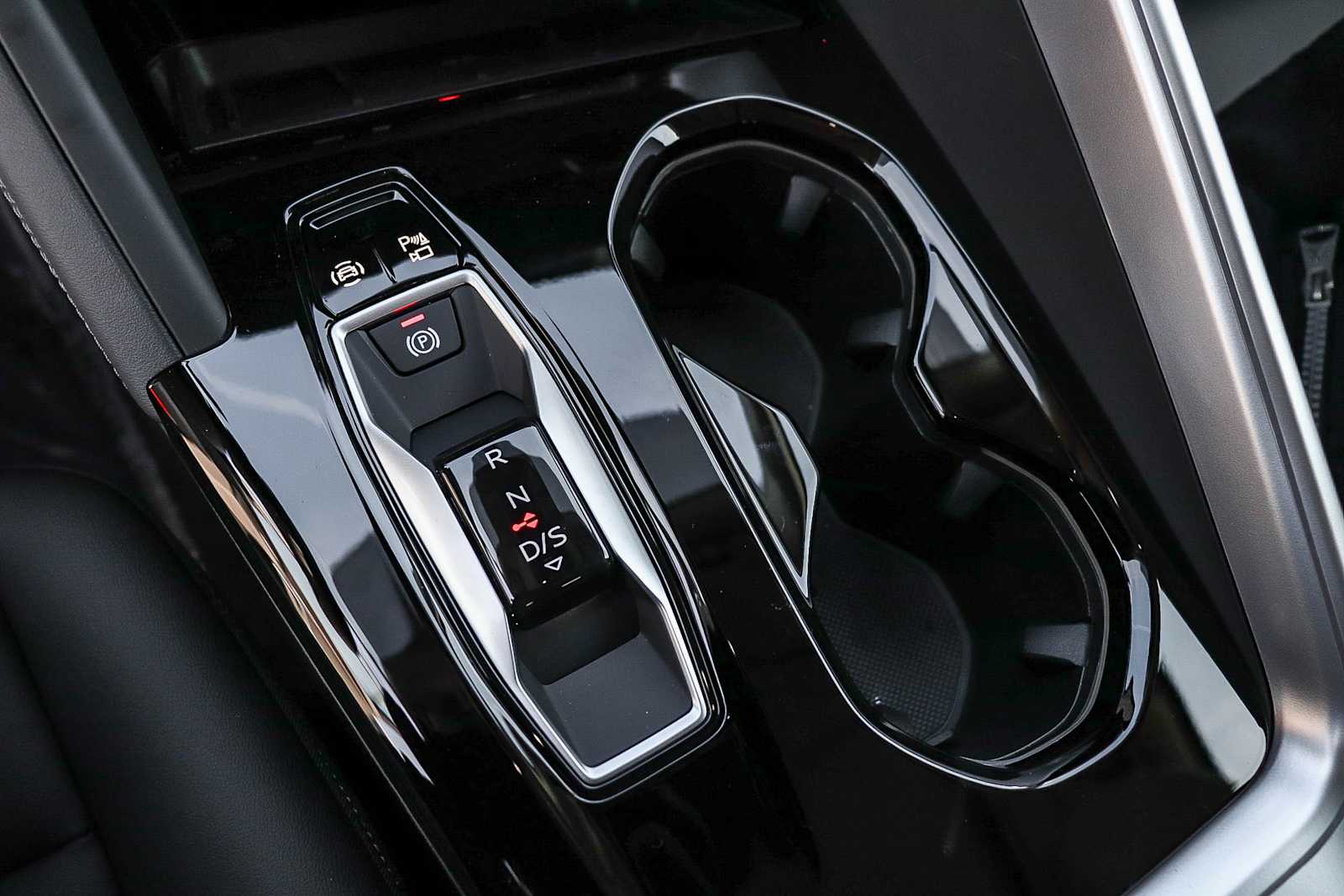 Thumbnail: 2025 Audi Q5 - 24