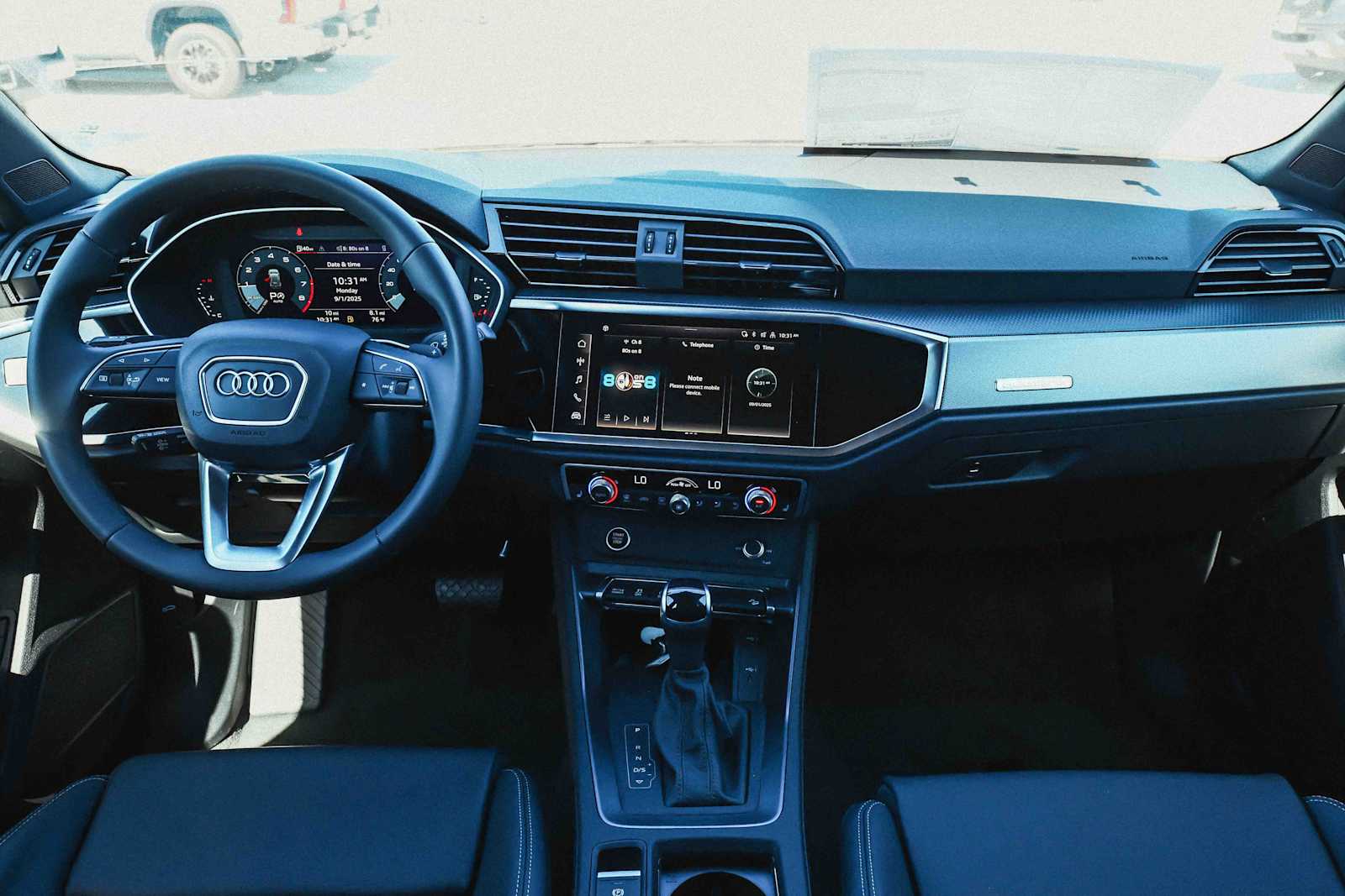 Thumbnail: 2025 Audi Q3 - 13