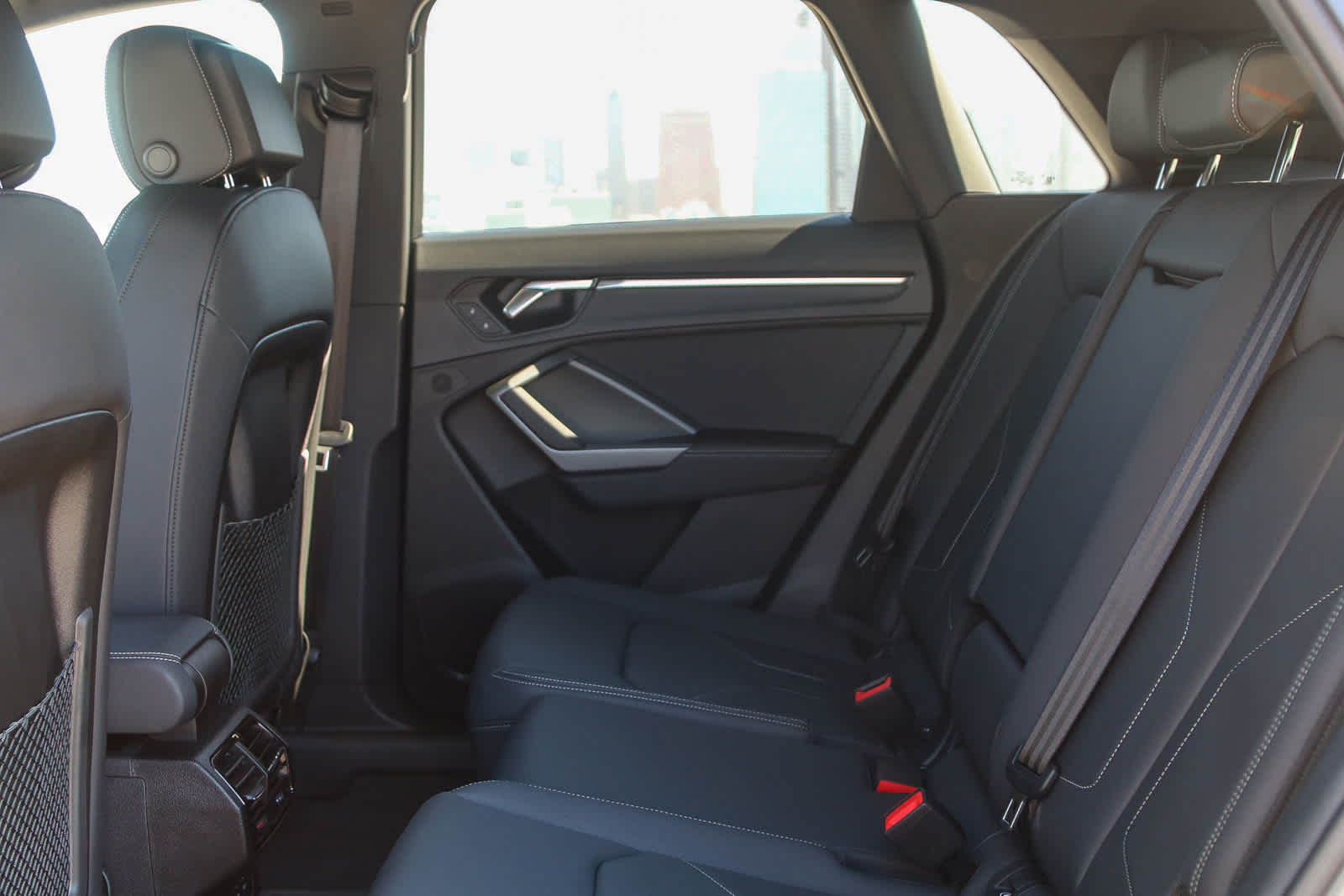 Thumbnail: 2025 Audi Q3 - 27