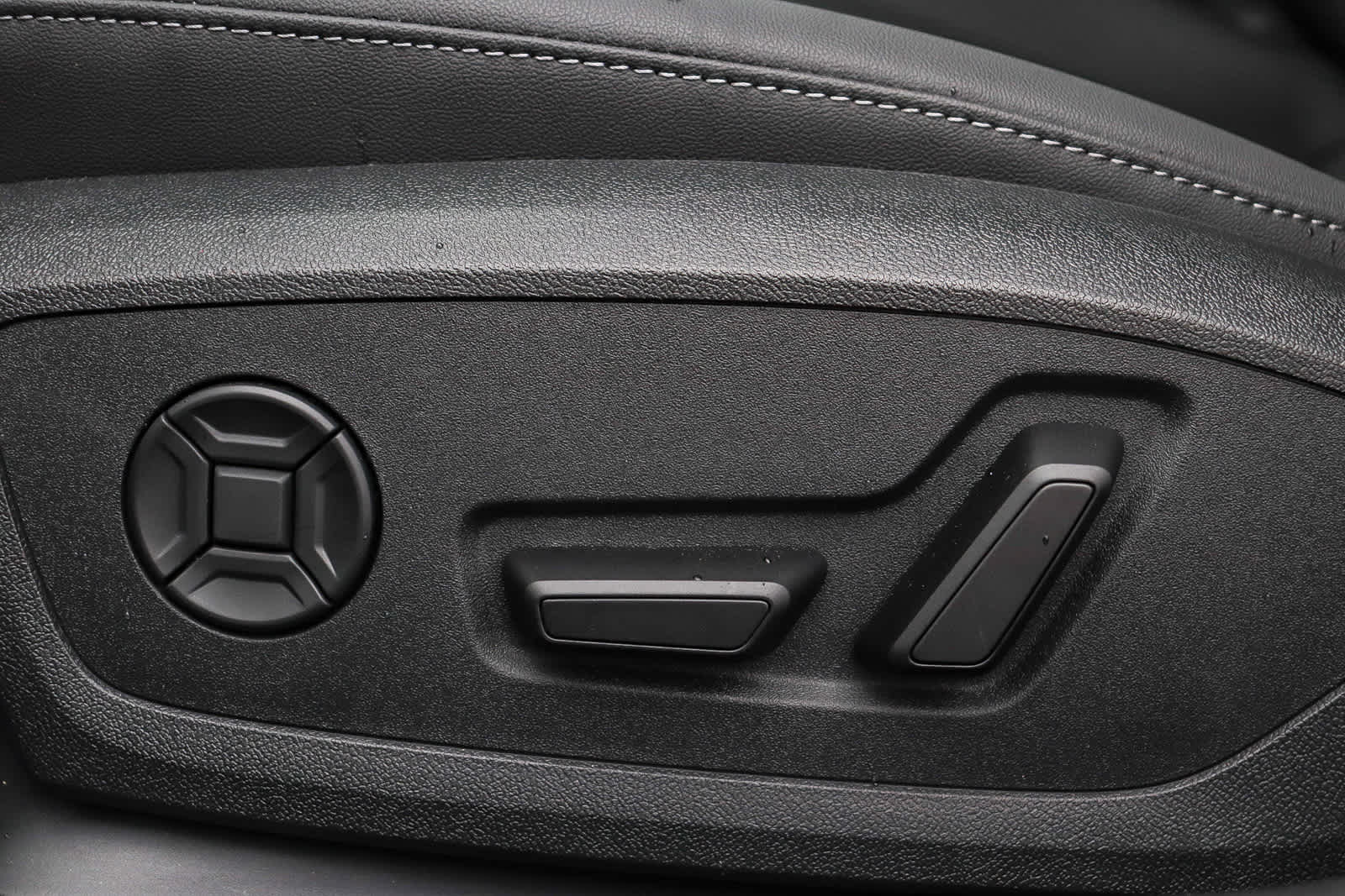 Thumbnail: 2025 Audi A5 - 24