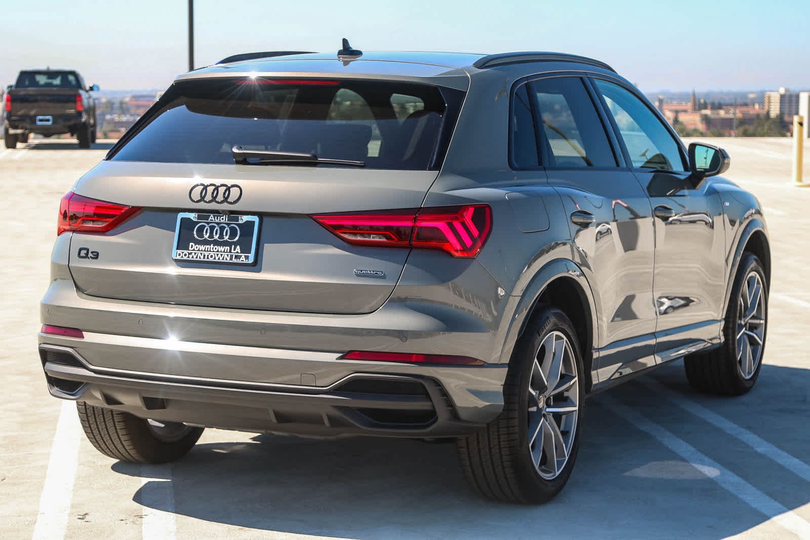 Thumbnail: 2025 Audi Q3 - 8