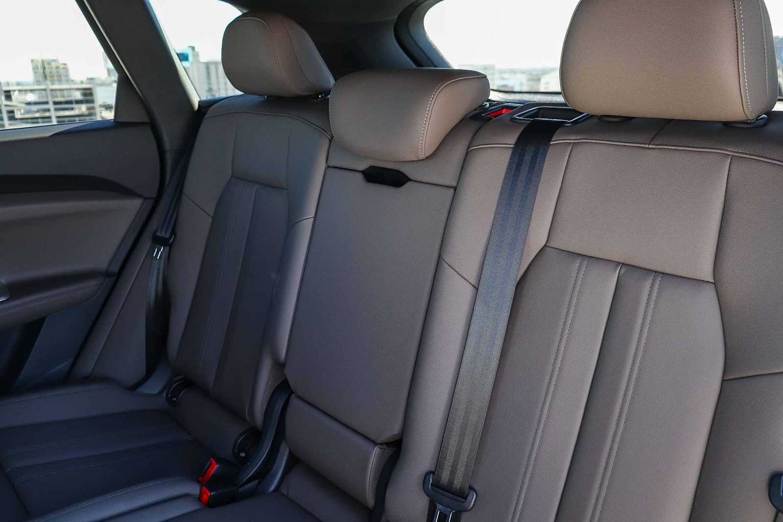 Thumbnail: 2025 Audi Q5 - 23